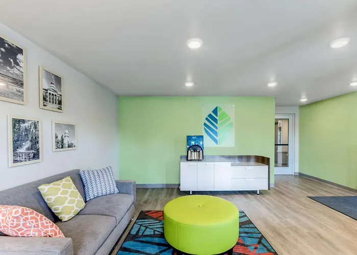 Woodspring Chicago 4*