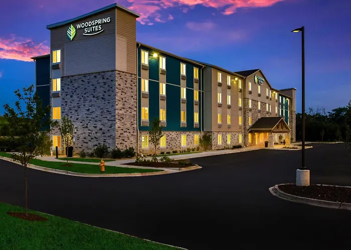Woodspring Chicago 4*